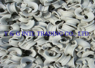 Open - Hole Ring Alumina Ceramic Packing Good Thermal Shock Resistance